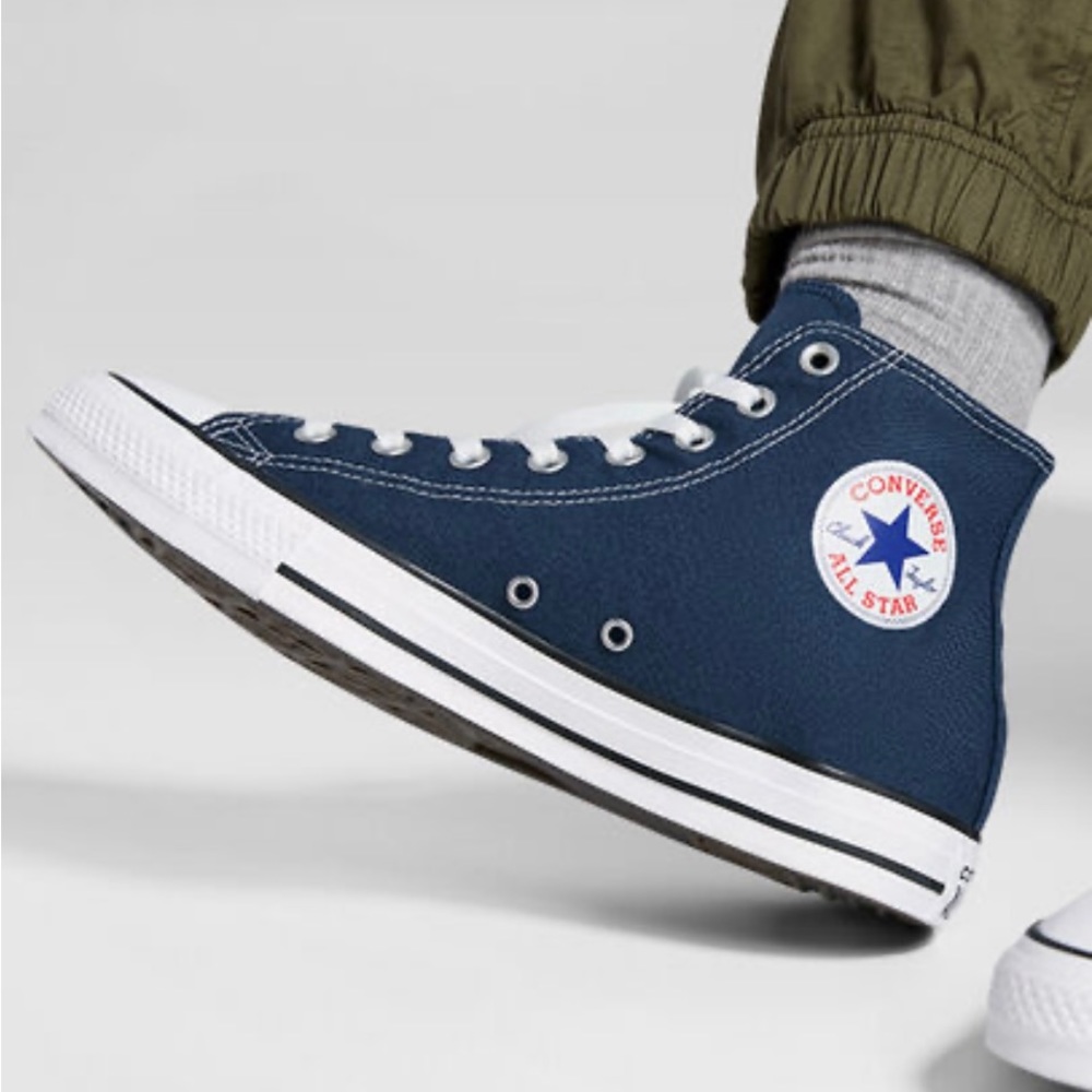 ❇️NWT❇️ Converse Navy Hi Tops - Picture 3 of 9